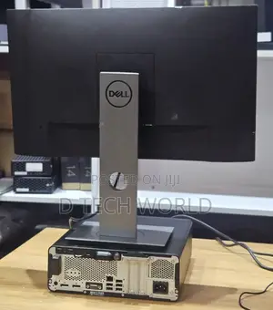 Desktop Computer HP 8GB AMD Ryzen 5 SSD 256GB