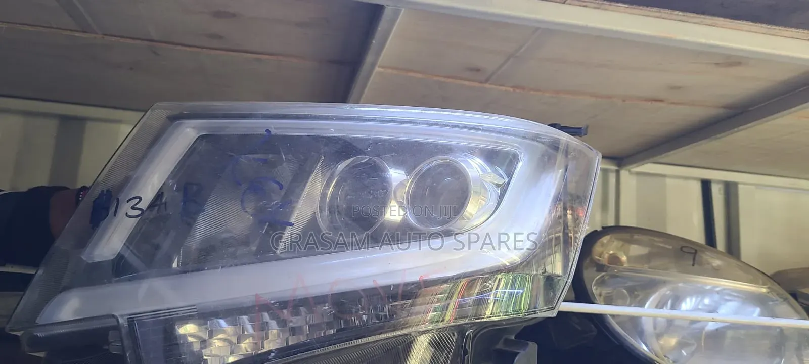 Nissan Move Headlight