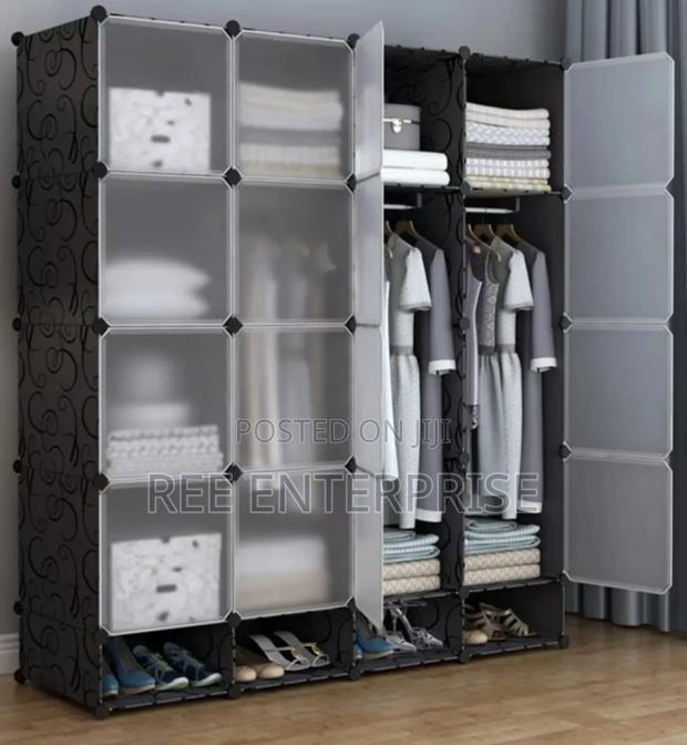 4- Column Portable Plastic Wardrobes