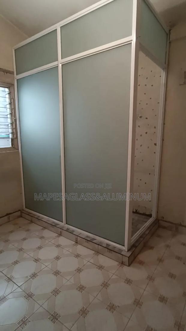 Bathroom Sliding Door - thumbnail 6