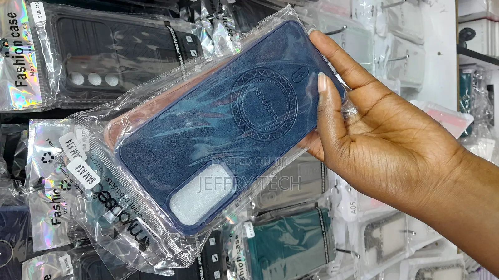 Trix Reinforced Silicone Lined With a Layer of Leather Galaxy A14 Case