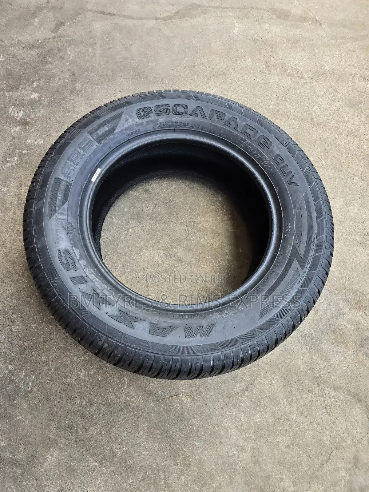 275 /55 R17 Maxxis.