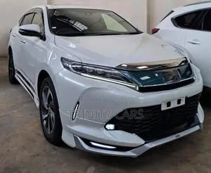 Toyota Harrier 2.0 Turbo 2019 White