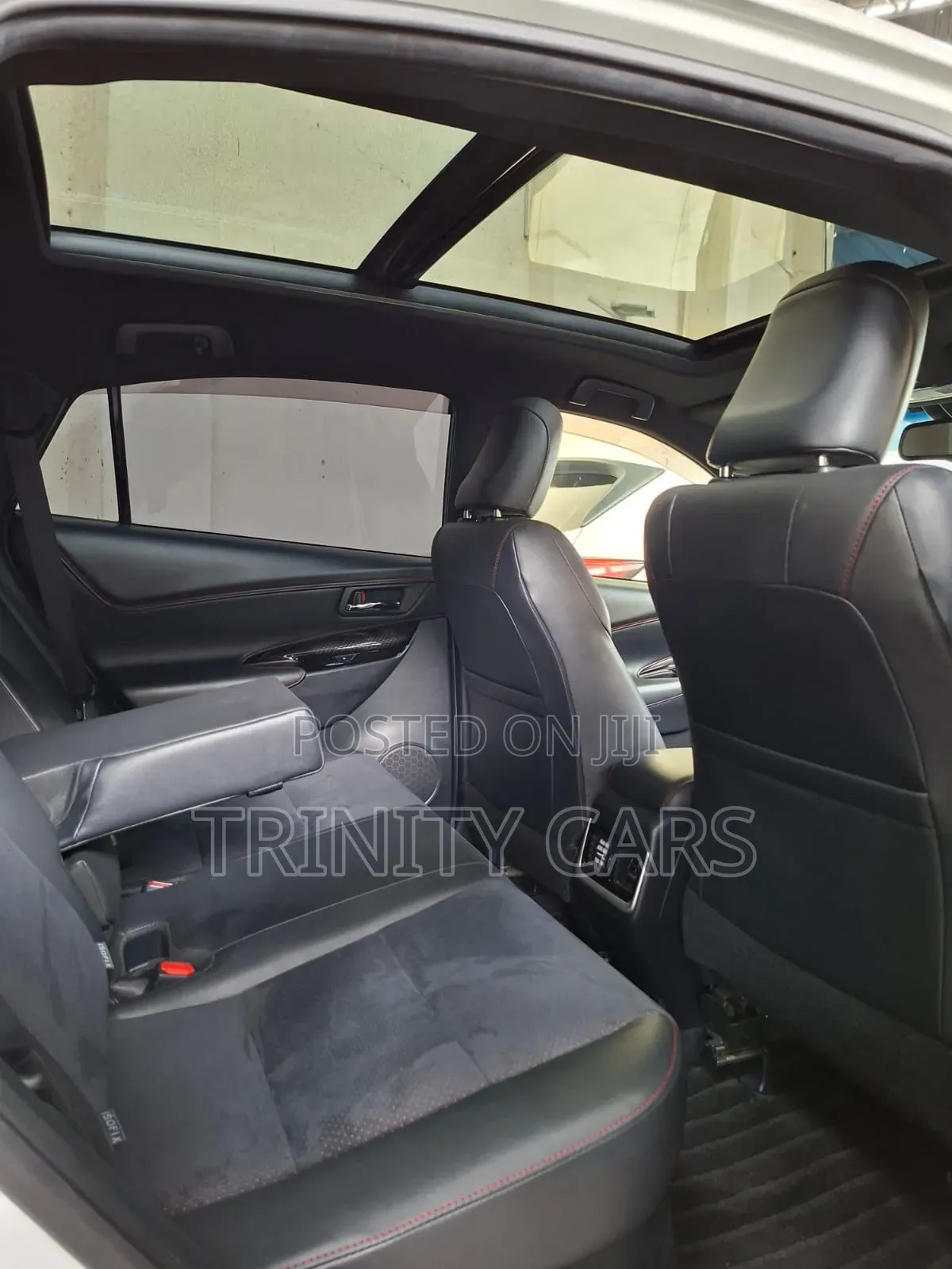 Toyota Harrier 2.0 Turbo 2019 White