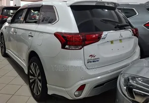 Mitsubishi Outlander 2.4 PHEV AWD 2019 White
