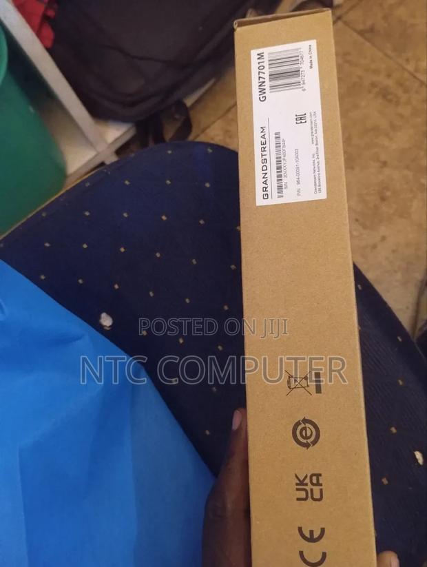Grandstream Gwn7701m Unmanaged Network Switch - thumbnail 2