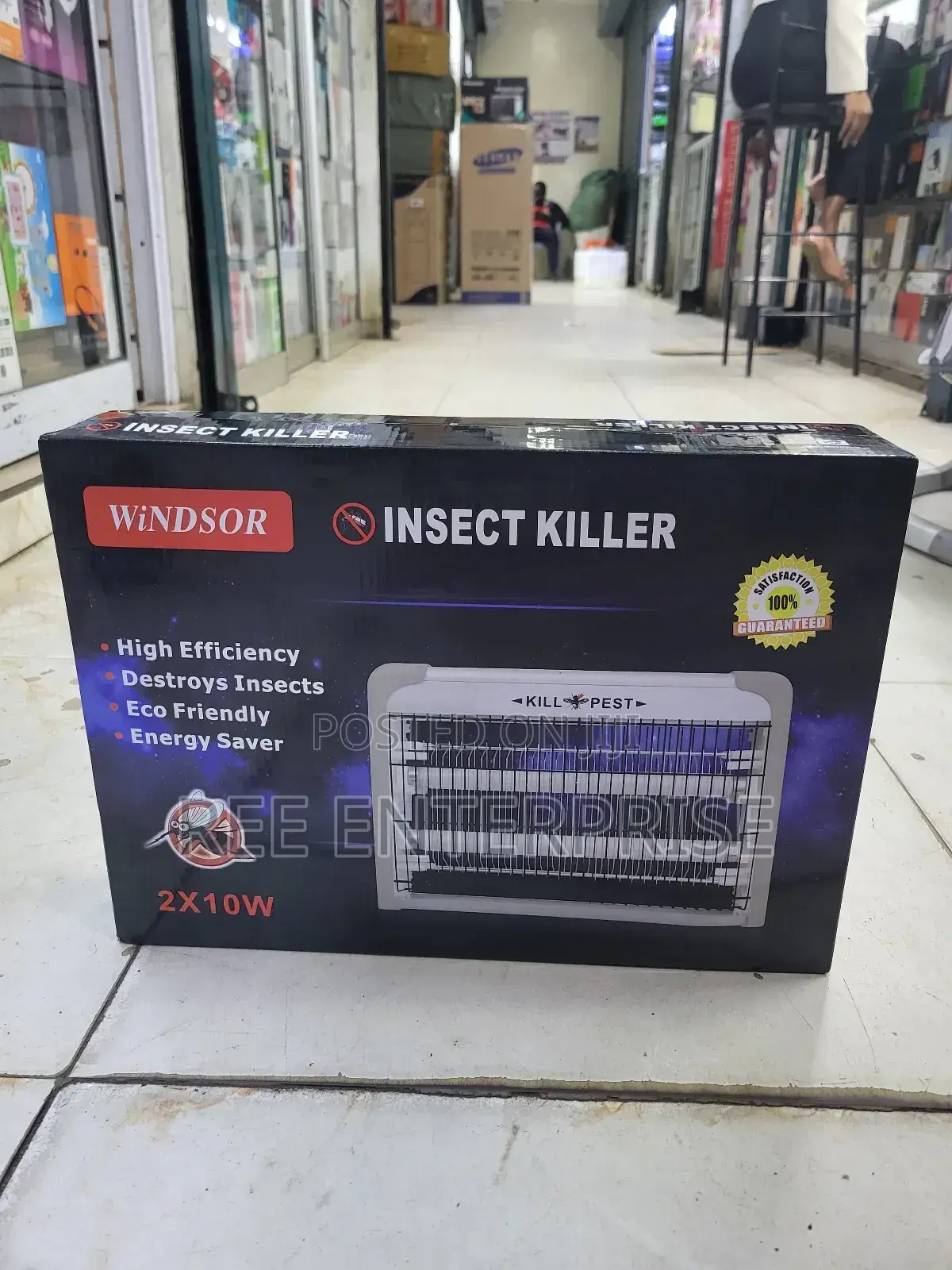 Insect Killer Brand New 2×10 Watts Windsor
