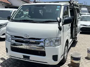 Toyota Regius 2019 Beige