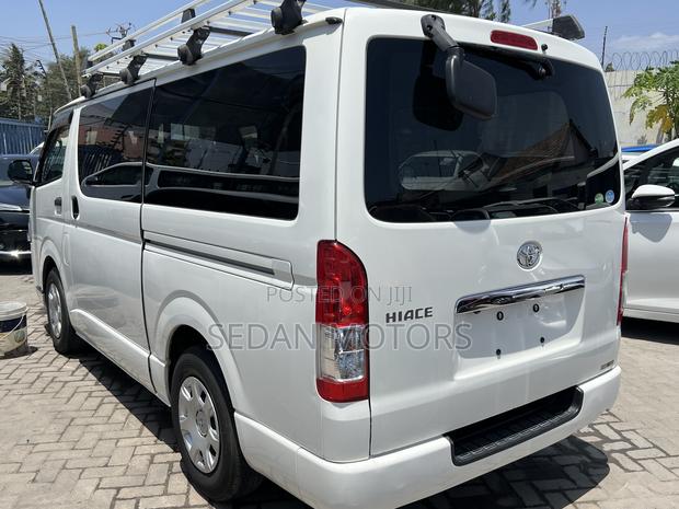 Toyota Regius 2019 Beige - thumbnail 6