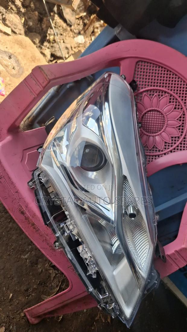 Toyota Vitz Headlight 2017/2018/2019 - thumbnail 4