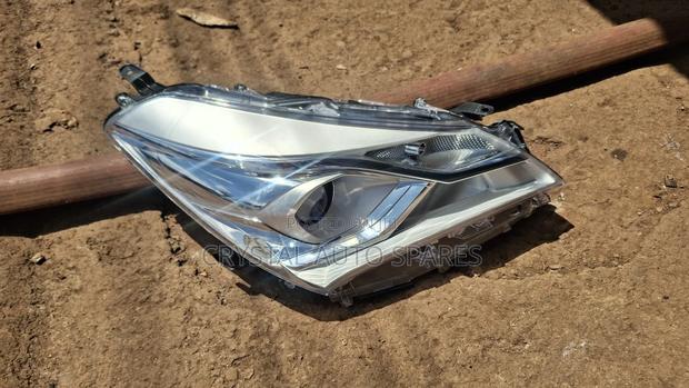 Toyota Vitz Headlight 2017/2018/2019 - thumbnail 8