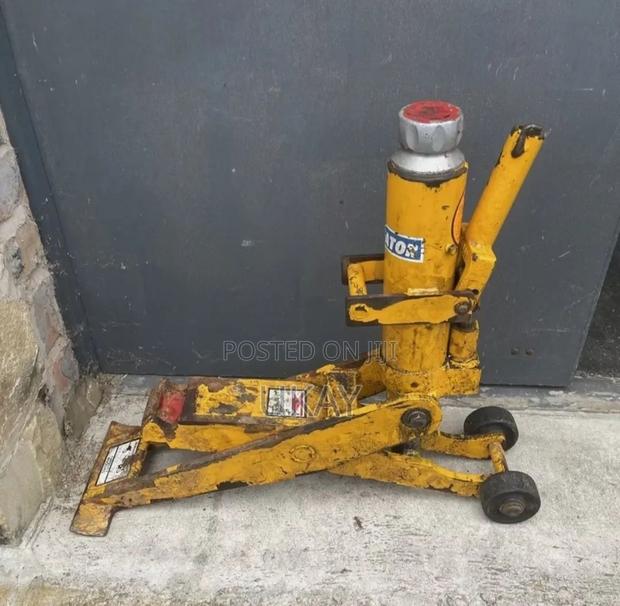 Alligator Hydraulic Jack. - main view
