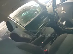 Mitsubishi Delica 2018 Silver