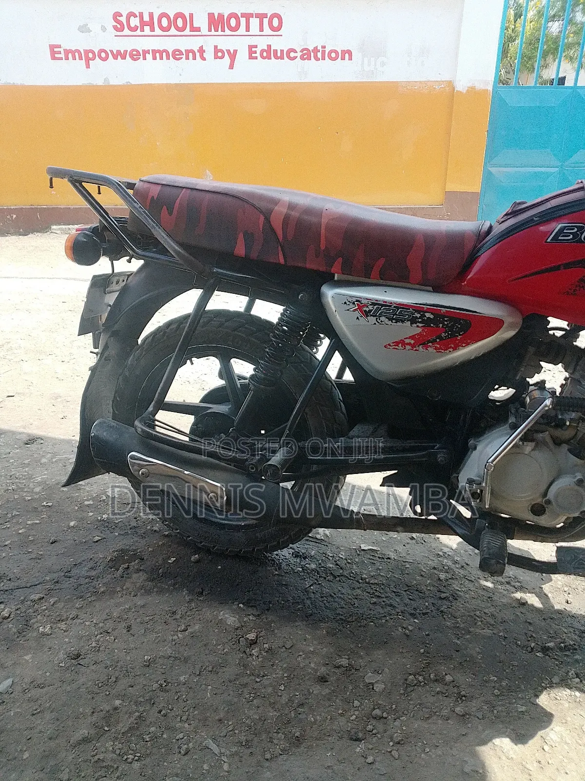 Bajaj Boxer 125 2025 Red