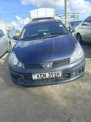Nissan Advan 2010 Blue