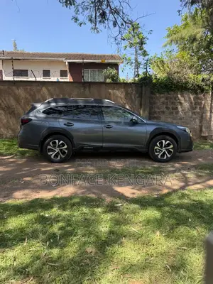 Subaru Outback Premium 2022 Gray