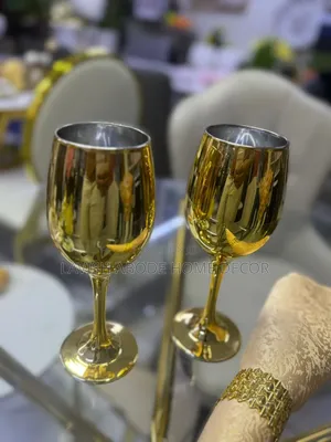 Luxury Gold Wine Glass for House and Events