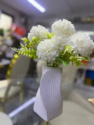 Unbreakable Vase With Flowers