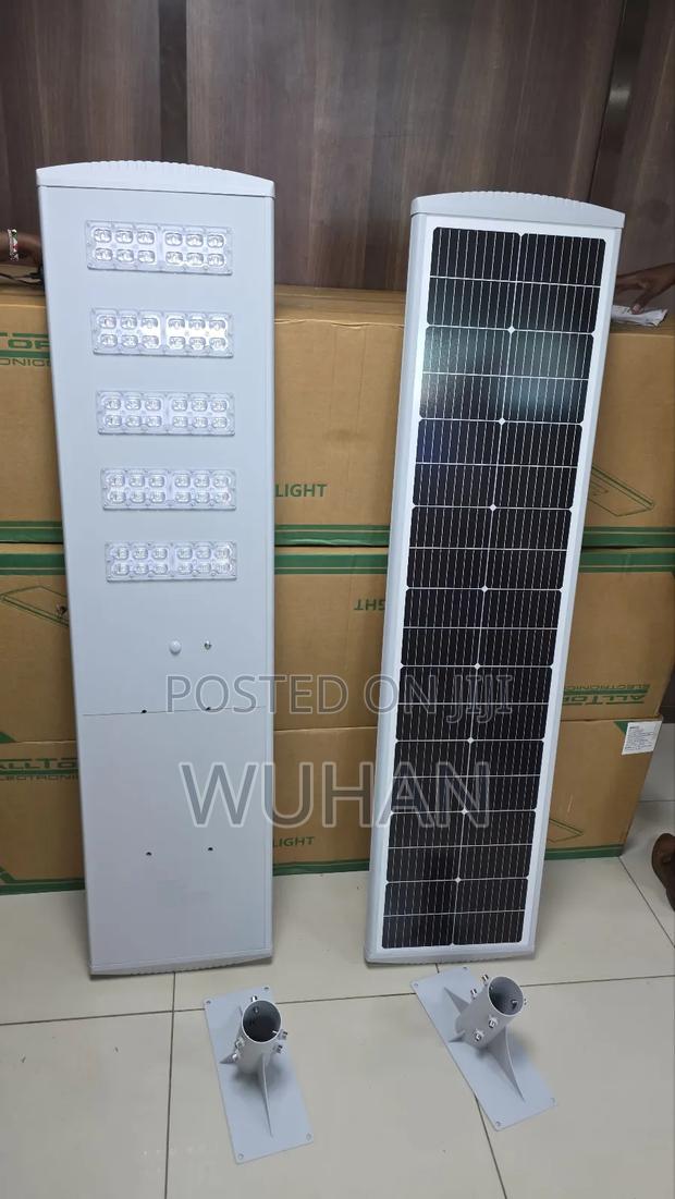 150 Watts Project Automatic Solar Street Light for Roads, Schools
