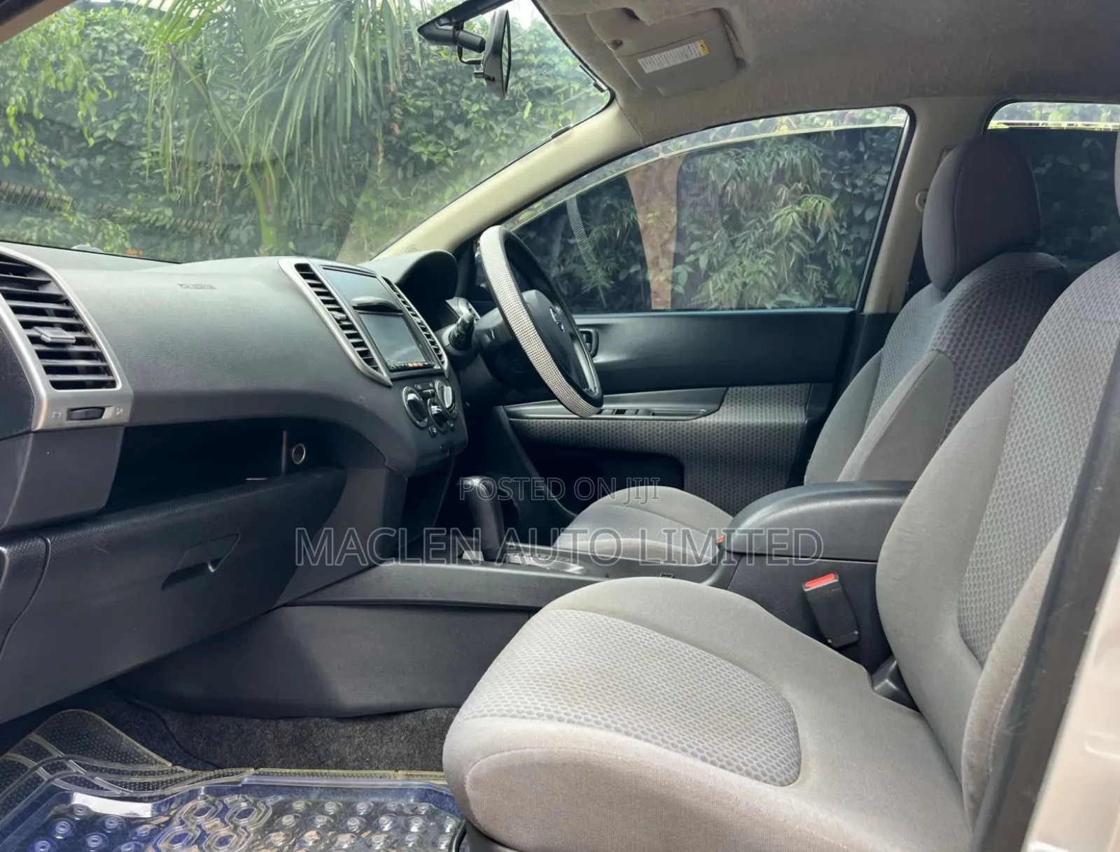 Nissan Wingroad 2014 Silver