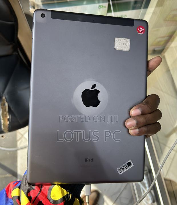 Apple iPad 10.2 (2019) 128 GB Gray - thumbnail 2