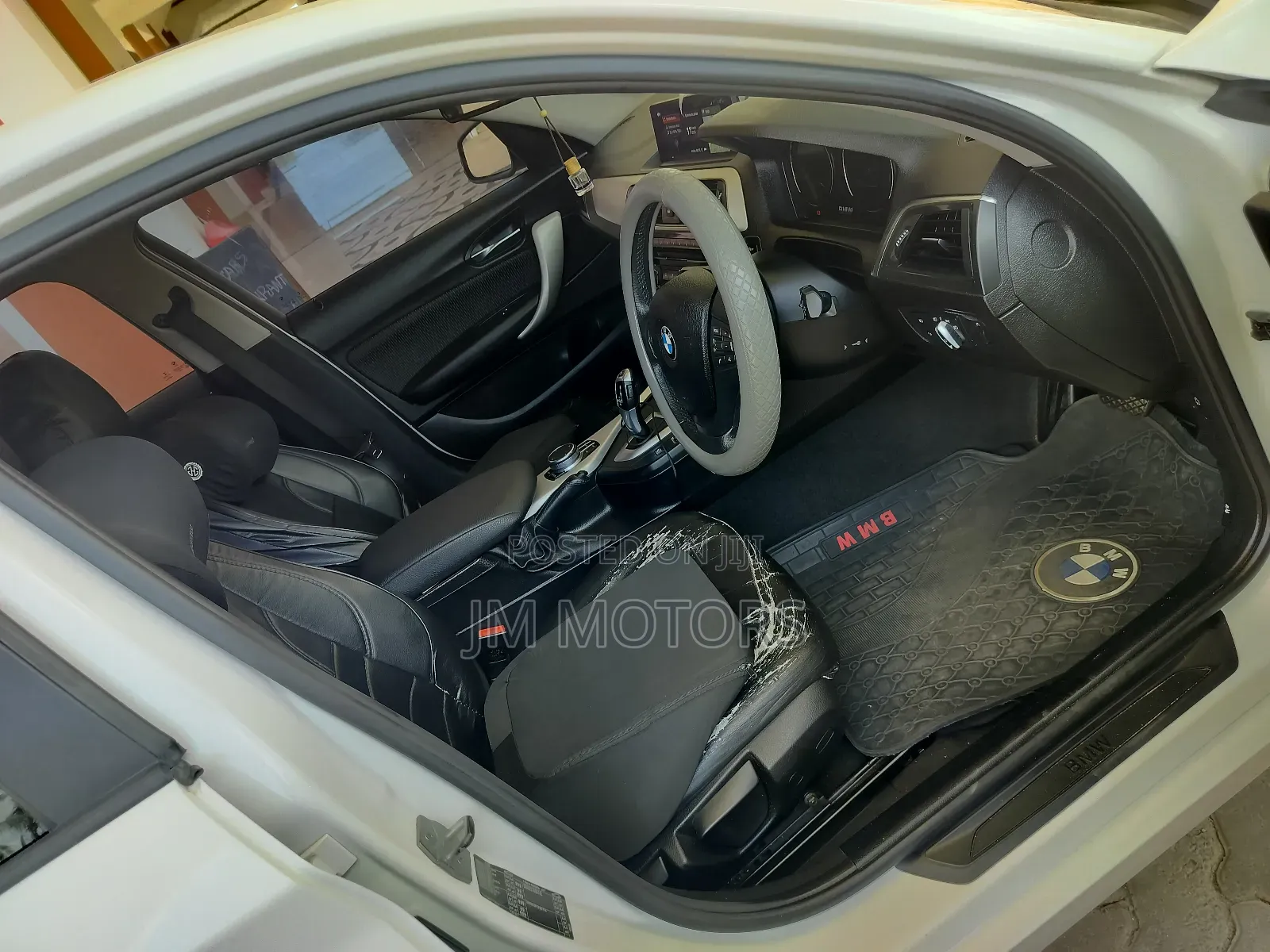 BMW 118i 2019 Pearl