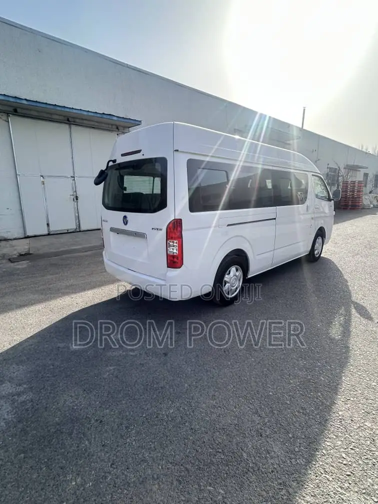 New Bus 2025 White
