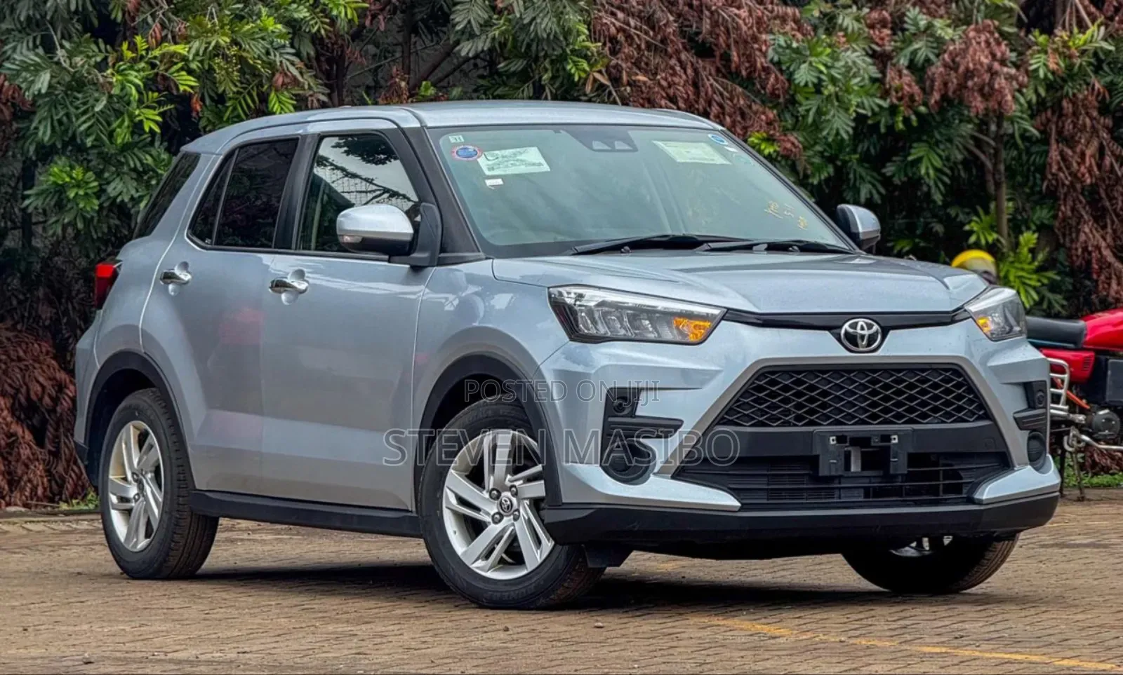 Toyota Raize 1.0 AWD 2019 Silver