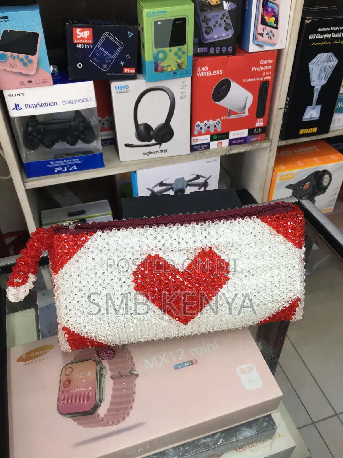 Ladies Beads Hand Clutch