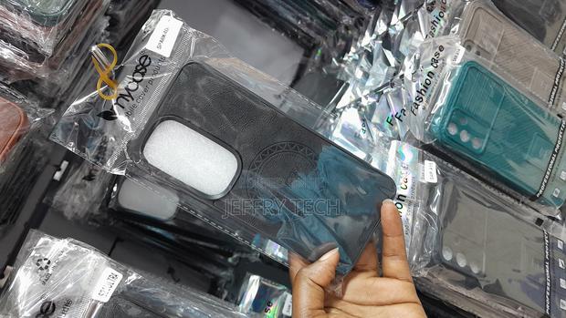 Miset Tecno Spark 40 Pro+ Leather Skin Case Silicone -Black - thumbnail 3