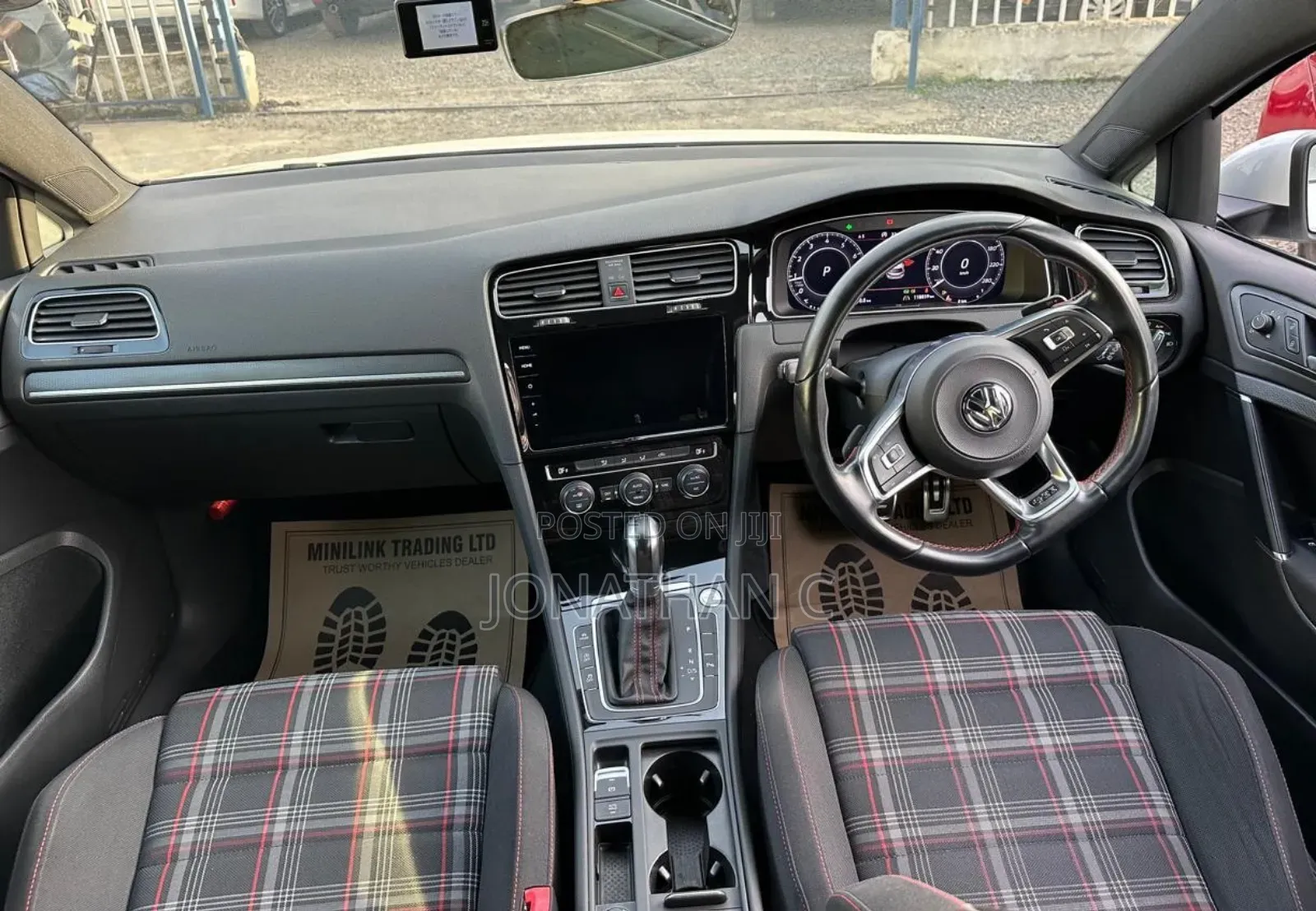 Volkswagen Golf TSI SE FWD 2018 White