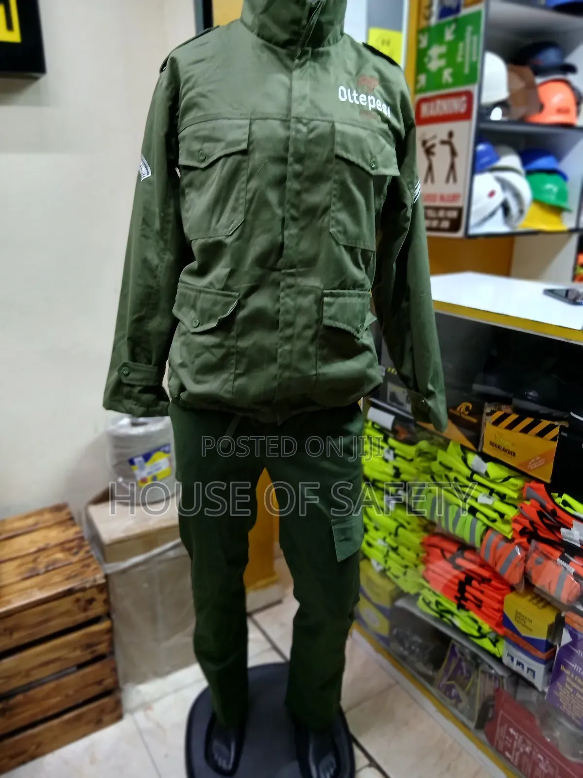 Breathable Relaxed Out Fit for Security Guard