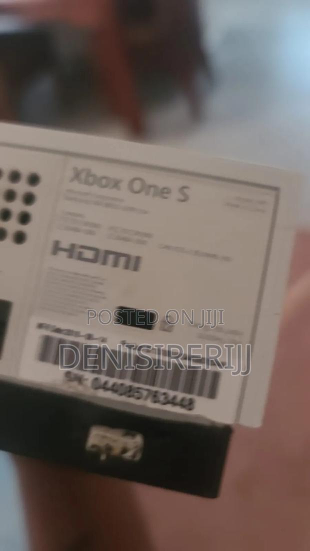 Xbox One S – 500gb. 1wireless Controller - thumbnail 3