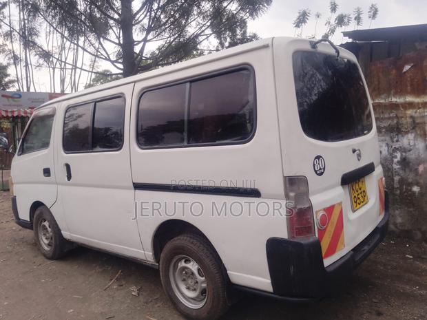 Nissan Caravan (Urvan) 2006 White - thumbnail 2