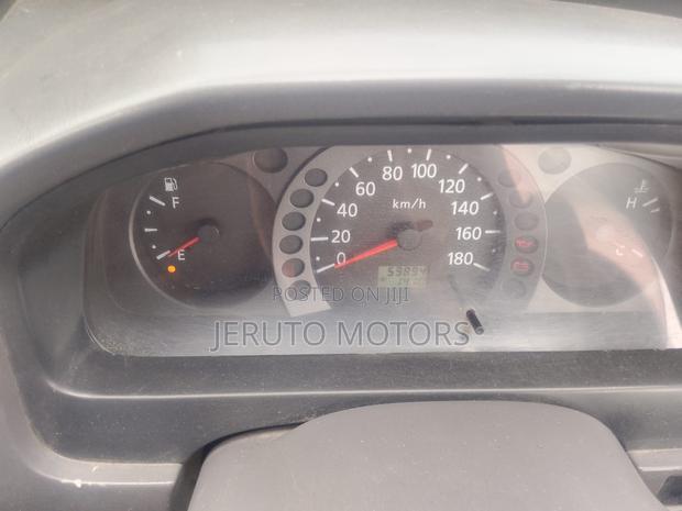 Nissan Caravan (Urvan) 2006 White - thumbnail 6