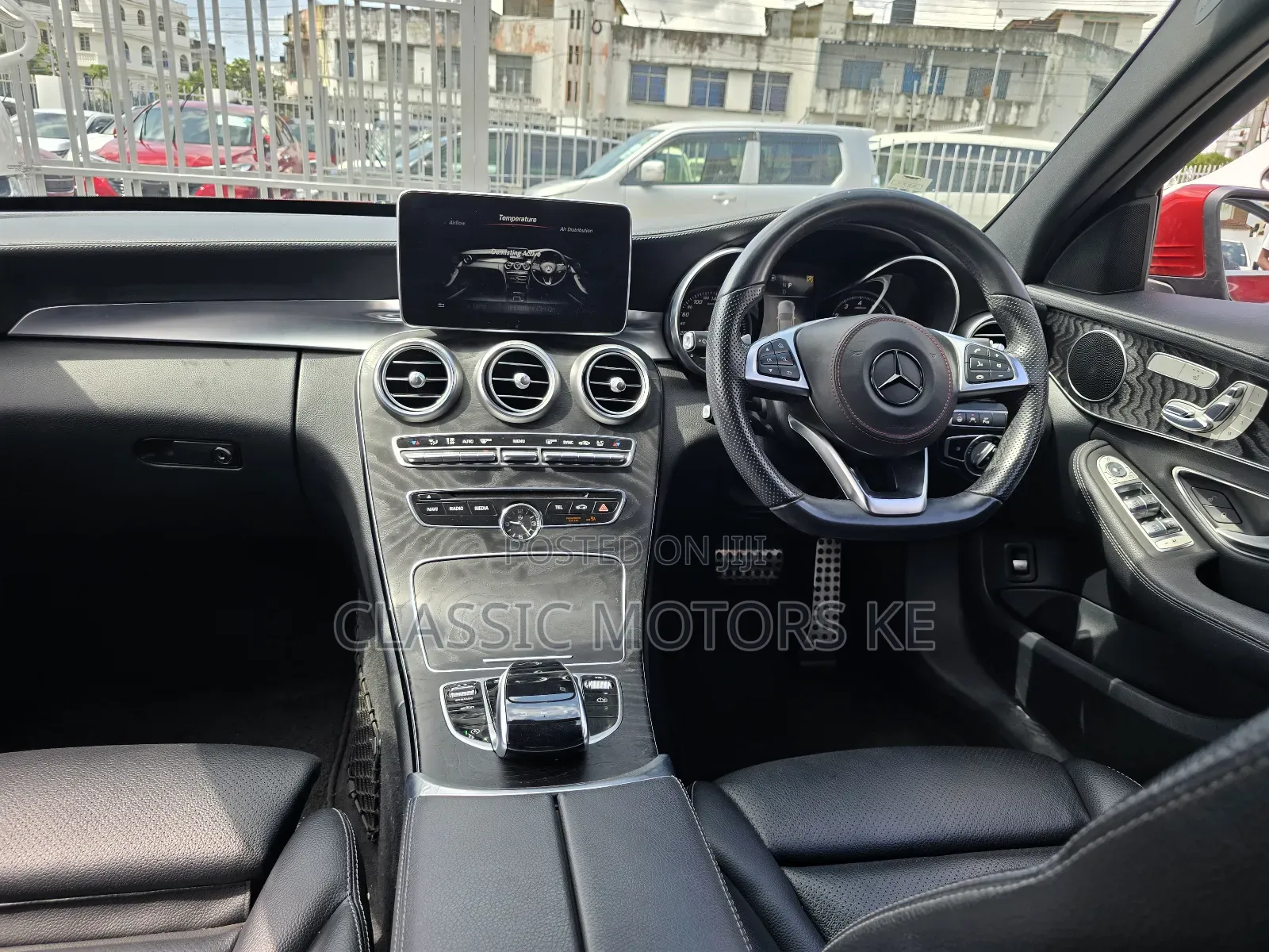 Mercedes-Benz C200 2019 Maroon
