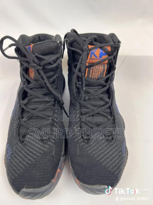 Adidas Pro Bounce - main view