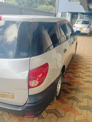 Nissan Advan 2010 Silver