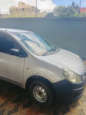 Nissan Advan 2010 Silver