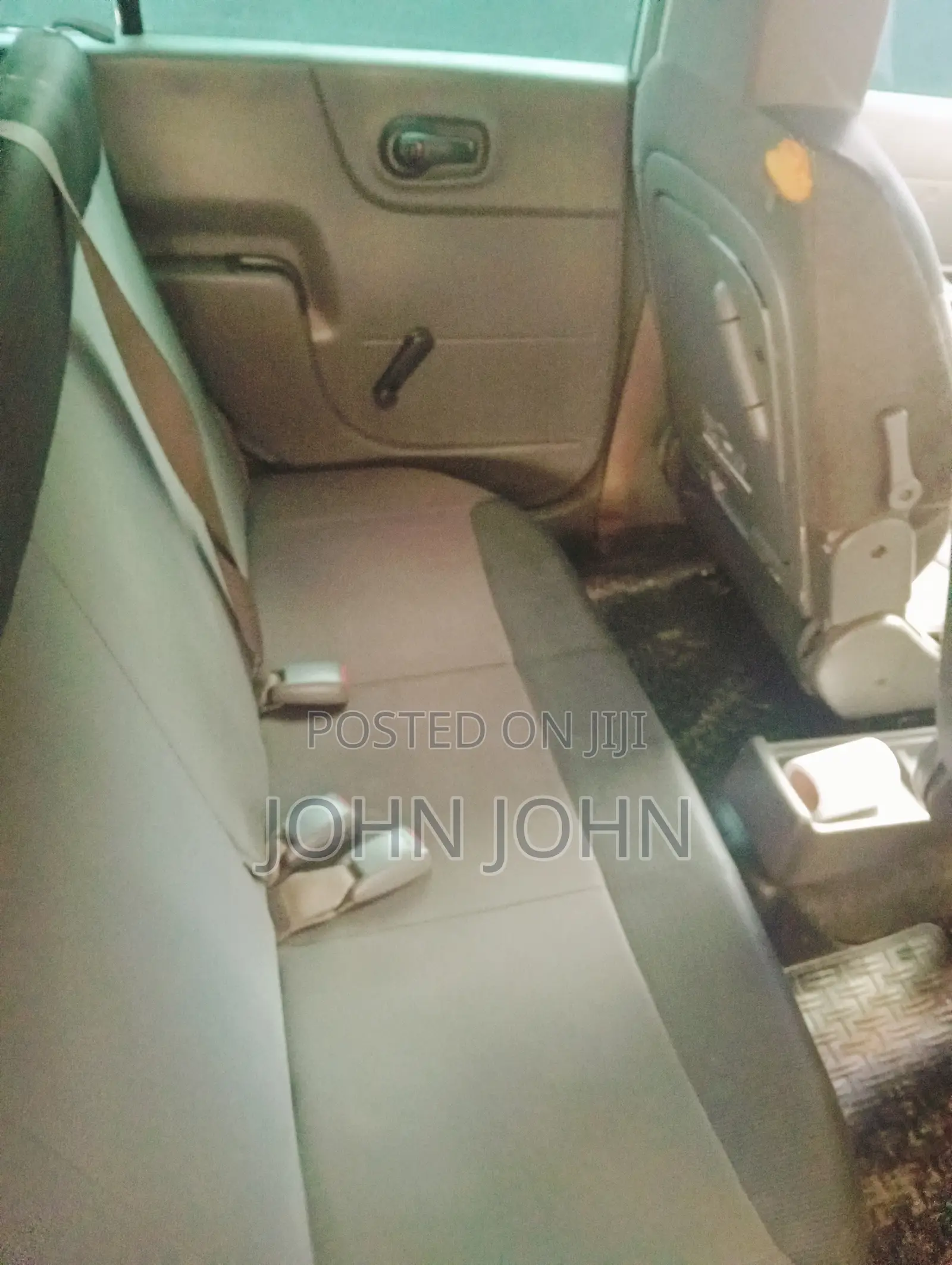 Nissan Advan 2010 Silver