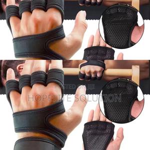 Training Sports Gloves - thumbnail 2