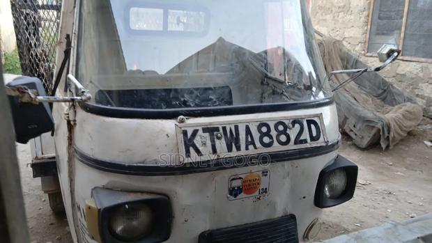 Piaggio Scooter 2014 White - thumbnail 2