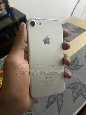 Apple iPhone 7 128 GB Silver