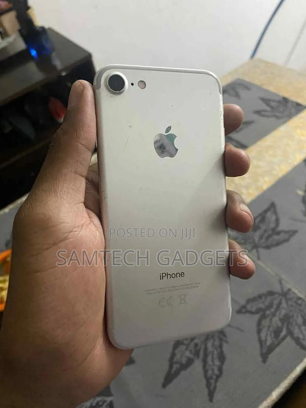 Apple iPhone 7 128 GB Silver - thumbnail 3