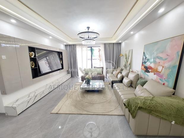 2bdrm Apartment in Lavington, Valley Arcade for sale - main view