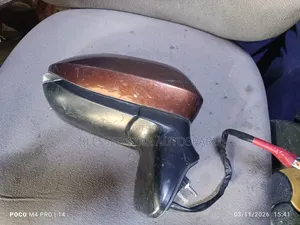 Toyota Spade Bew
