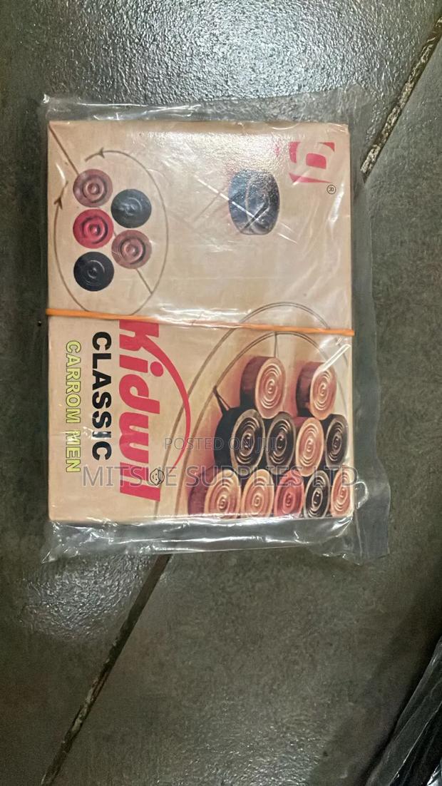 Carrom Board Complete With Carrom Men 33x33 Inch