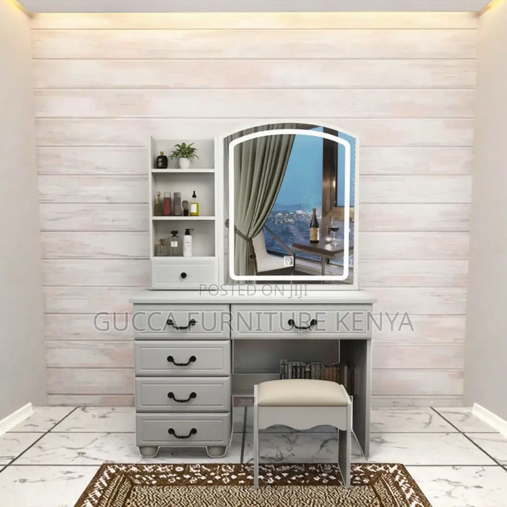 Minimalist Bedroom Vanity Dressing Table