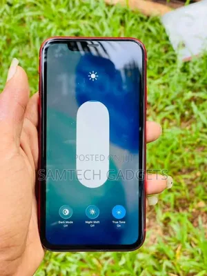 Apple iPhone 11 128 GB Red