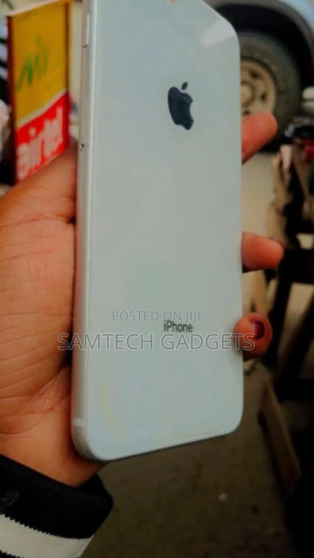 Apple iPhone 8 Plus 128 GB White - thumbnail 3